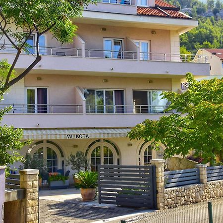 プロマイナ Pansion Mlikota Bed & Breakfast エクステリア 写真