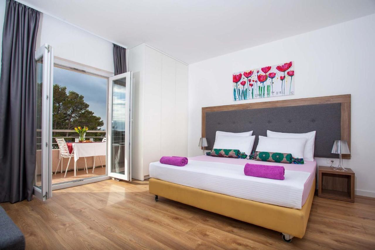 プロマイナ Pansion Mlikota Bed & Breakfast エクステリア 写真